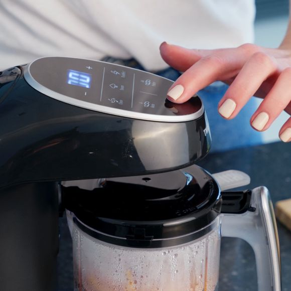 Снимка на Уред за приготвяне на бебешка храна 6 в 1 Twistshake Black V2