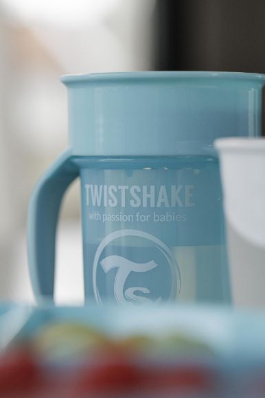 Снимка на 360° чаша Twistshake 6+ м Pastel Blue